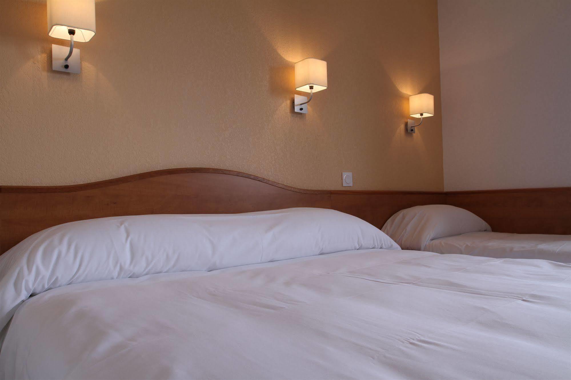 Brit Hotel Confort Villeneuve Sur Lot Bias  Exterior photo